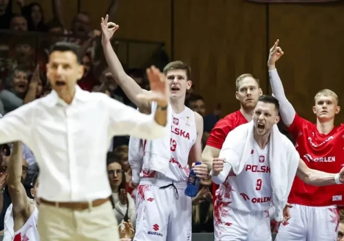 Polacy urządzili demolkę w Wiedniu. Koncertowy występ Biało-czerwonych