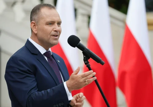 Burza ws. TK. Nawrocki zwleka z zaprzysiężeniem nowego sędziego