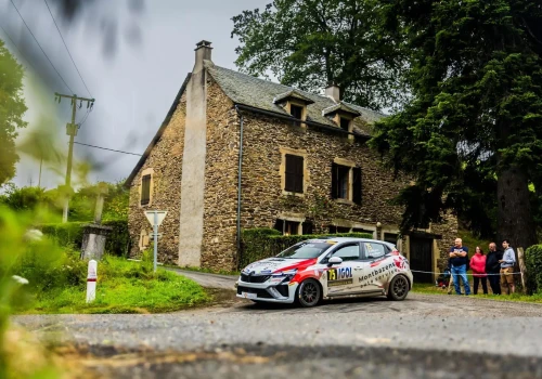 33 Renault Clio Rally5 na starcie jednego rajdu. Ponad 200 km oesów i otwarta walka o tytuł
