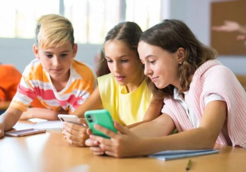 Zakaz smartfonów w podstawówkach