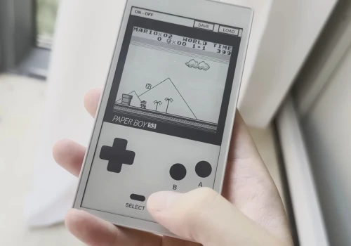 Klasyczny Game Boy powraca na ekranie e-ink zwykłego panelu do sterowania domem.