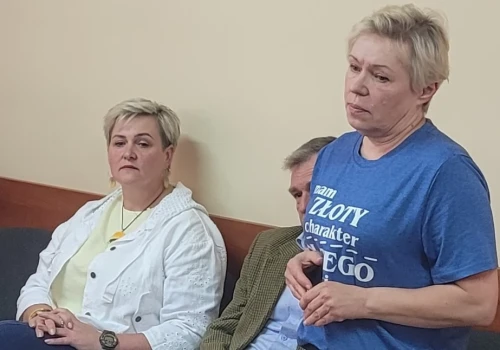 Mieszkańcy gminy Paprotnia mówią stop kurnikowej ekspansji!