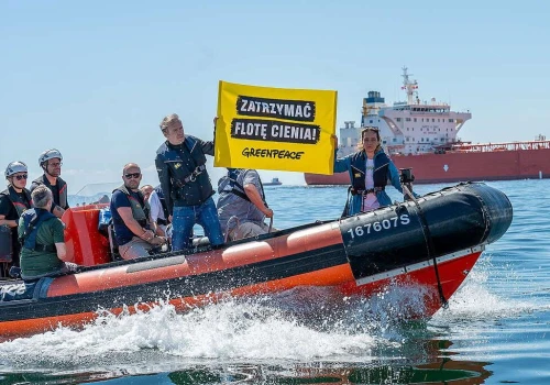 Greenpeace. Incydent – „Tu rosyjski okręt wojenny, trzymajcie się z dala od tankowca Kira K”