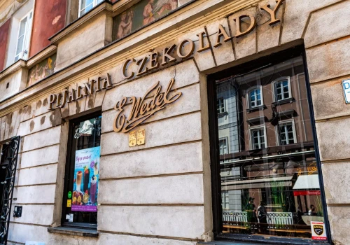 Pijalnie Czekolady E.Wedel stawiają na właścicieli psów. Wprowadzają do oferty lody dla czworonogów