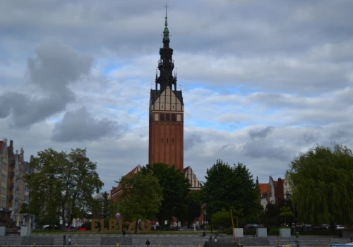 Wielokulturowy Elbląg: Odkryj tajemnice lokalnych świątyń (Elbląskie szlaki odc.. 3)