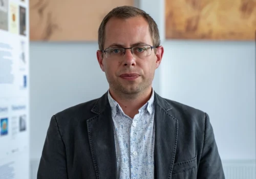 Onkolog: „Immunoterapia zdejmuje z raka czapkę niewidkę”. Podwójna daje niespotykane wyniki