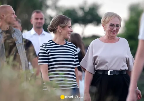 Jeden dzień dwie stylizacje. Marta Nawrocka w różnych odsłonach