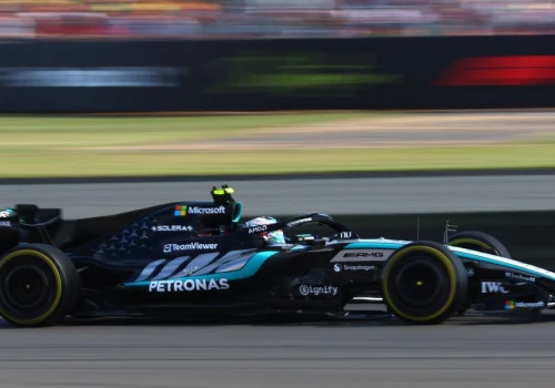 Andrea Kimi Antonelli z P1 w sprincie na Silverstone. Pokonał Hamiltona