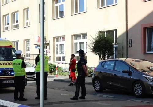 Rodzinna tragedia w Skawinie. Nie żyje 8-dniowe dziecko, rodzice i babcia - prokuratura ma hipotezę