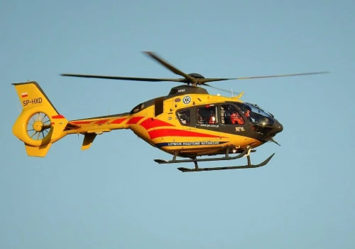 Tragedia w Cieszanowicach. Strażacy wydobyli ze stawu 77-latkę