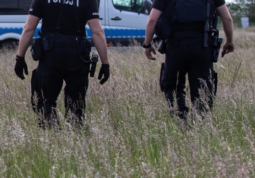 Śmierć 64-latki. Drugi dzień poszukiwań 65-letniego męża. 