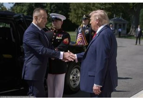 Nawrocki gratuluje USA i Trumpowi. 