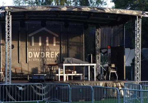 Stuhralia w Krakowie. Wstęp wolny na wydarzenie w Dworku Białoprądnickim