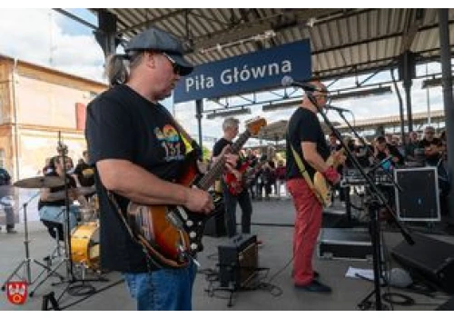 Blues Express zawitał do Piły. Legendarny pociąg w drodze na wielki finał festiwalu