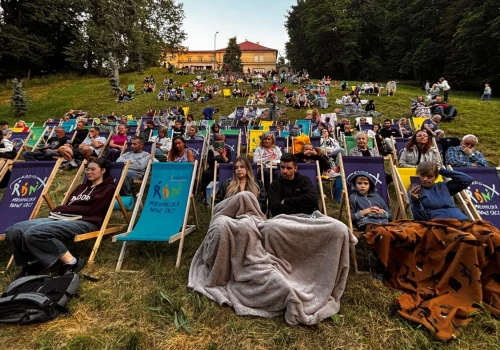 Plenerowe kino powróciło do Parku Sanguszków