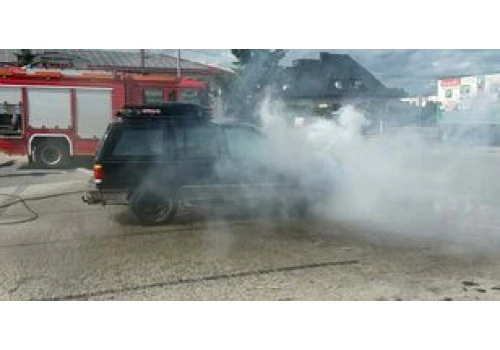 Pożar samochodu na parkingu w Sandomierzu