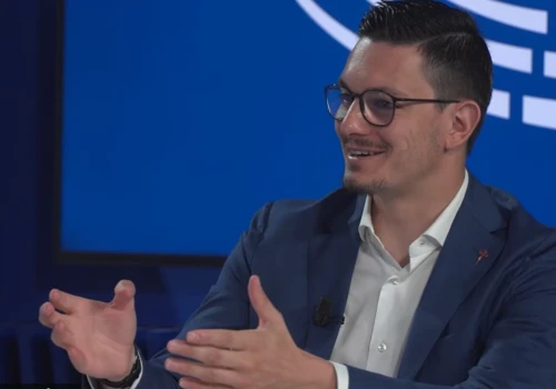 Europoseł od Meloni bezlitośnie punktuje politykę lewicy i UE!