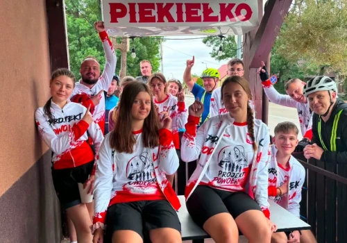 Pierwszy etap za nimi. Rowerzyści z diecezji siedleckiej dotarli do Jastkowa