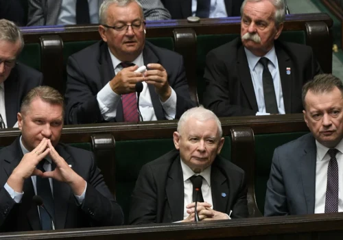 Wyciekł list Kaczyńskiego. Prezes wydał konkretne wskazówki dla posłów PiS, „by blokować Tuska”