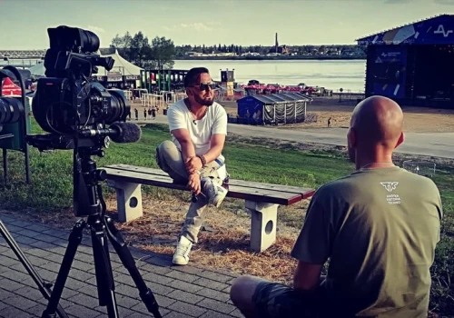 „Od dyrektorów w korpo dostajemy po festiwalu czasem wiadomości, jak źle im było wrócić przed laptopa”. Twórca Audioriver o tym, jak w Polsce zmienią się festiwale
