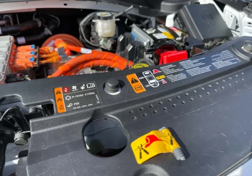 Chiny wprowadziły ultrarygorystyczne normy bateryjne. Mechanizm odetnie wysokie napięcie w EV