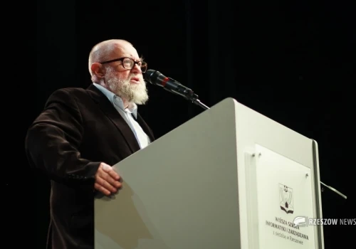 Jerzy Bralczyk odwiedzi Rzeszów. Porozmawia o przełomach w języku polskim