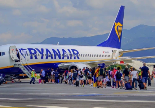 Ryanair ostrzega przed letnim szczytem. 