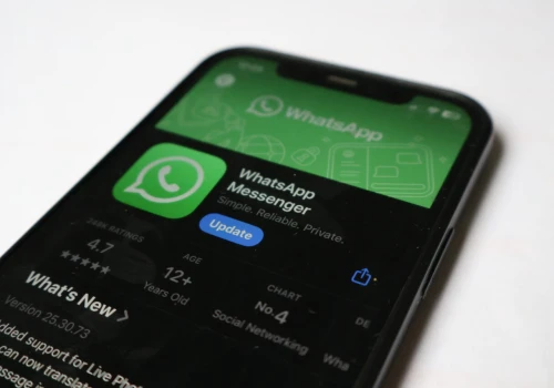 WhatsApp na iOS zyska zieloną kropkę. Funkcja ułatwi sprawdzanie dostępności