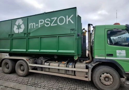 Ubrania i tekstylia na nowych zasadach. Nie trzeba już jeździć do PSZOK-a