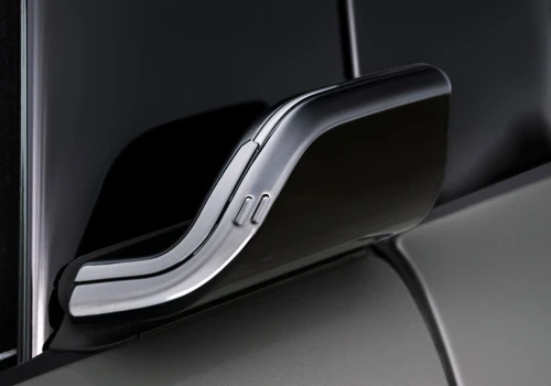Nowe BMW X5 nie ma klamek. Jakże adekwatnie
