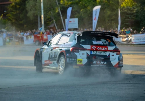 Adrian Rzeźnik i Kamil Kozdroń z ORLEN Teamu na podium w Rajdzie Małopolski
