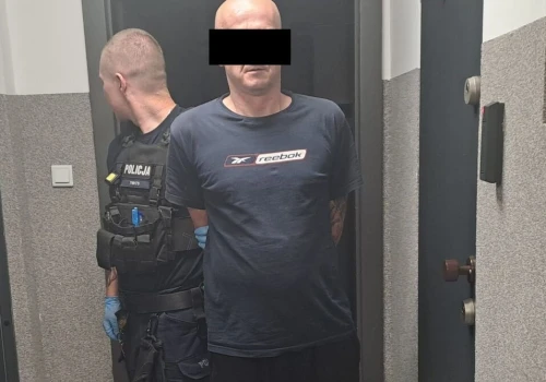 44-latek zatrzymany z marihuaną. Policjanci zabezpieczyli blisko 400 porcji dilerskich