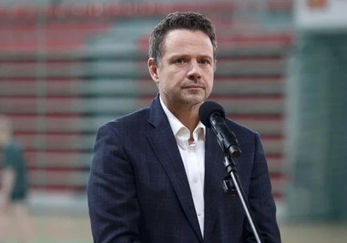 Trzaskowski powinien podać się do dymisji? Sondaż ujawnił nastroje Polaków