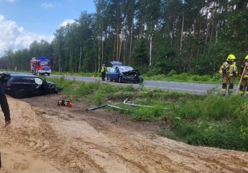 UWAGA! DK92. Zderzenie dwóch samochodów. Jedna osoba poszkodowana, ruch odbywa się wahadłowo