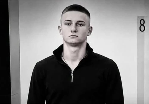 18-latek ostatni raz widziany przy ul. Kasprzaka w Warszawie. Przed zaginięciem chciał się w nocy skontaktować z kolegą
