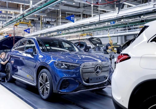 Elektryczny Mercedes GLC z problemami. Tylko 3 300 sprzedanych sztuk wobec 32 000 egzemplarzy spalinowego GLC