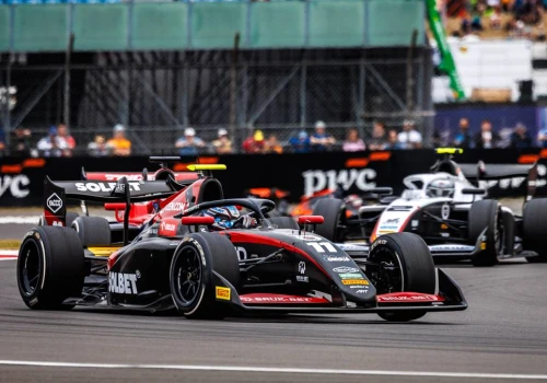 Niesamowita historia! 18-letni Polak najlepszy na Silverstone
