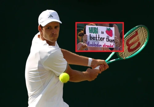 Hurkacz walczy o ćwierćfinał Wimbledonu. Taki transparent pojawił się na trybunach