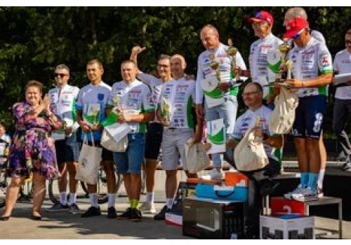 Puchar został w Łysomicach. Mieszkańcy uczcili tytuł Rowerowej Stolicy Polski