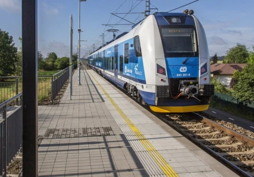 Pociągi z Pragi do Hradca Králové i Trutnova. Tylko ČD i RegioJet w grze