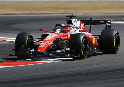 Leclerc wygrał pełne niespodzianek GP Wielkiej Brytanii 2026