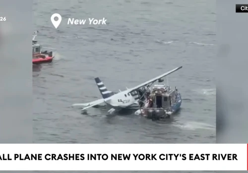 Samolot awaryjnie wodował na East River w Nowym Jorku. W środku osiem osób