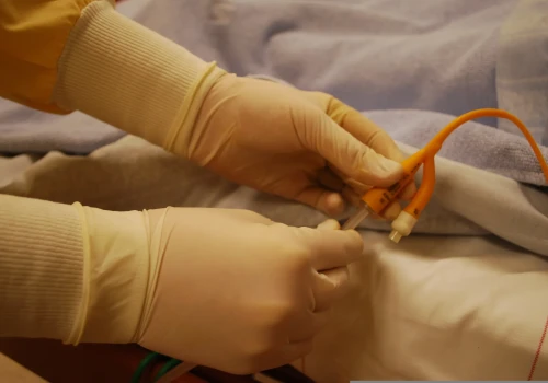 Zamawiasz hurtowo pakiety do cewnikowania? Sprawdź, jak ADMED gwarantuje szybką realizację i pełną dostępność sterylnych zestawów dla Twojej placówki