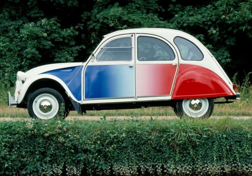 Citroën 2CV Cocorico kończy 40 lat. Dlaczego powstała taka wersja?