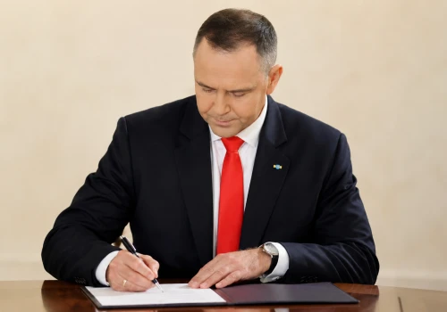 Zielony Ład zatrzymany na biurku prezydenta. Karol Nawrocki zawetował ustawę