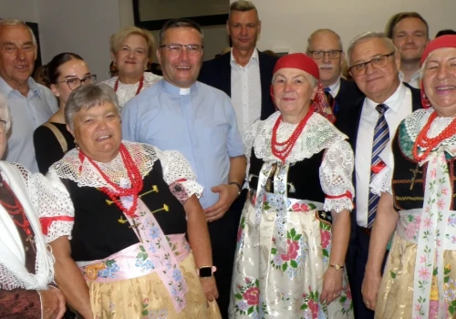 Brzezinka pożegnała wieloletniego proboszcza. Ks. Andrzej Hoinkis odchodzi po 11 latach