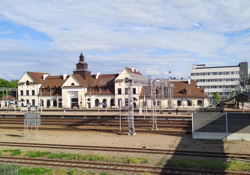 UTK: Kolej pasażerska rozwija się szybciej niż infrastruktura