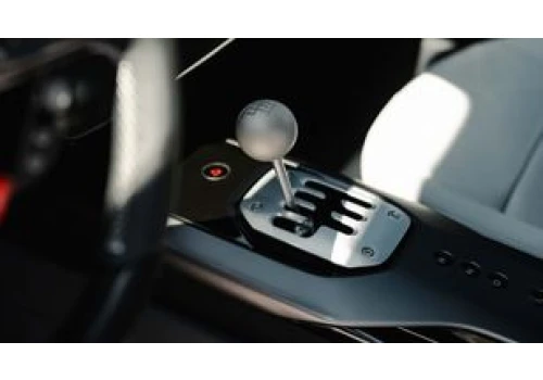 Ferrari zrobiło manualny automat. Debiutuje w 12Cilindri Manuale