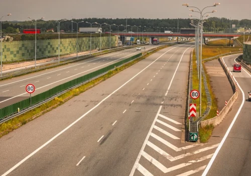 „Hopki” na A1 wreszcie znikną. GDDKiA podpisała umowę na remont i ogłosiła kolejny przetarg