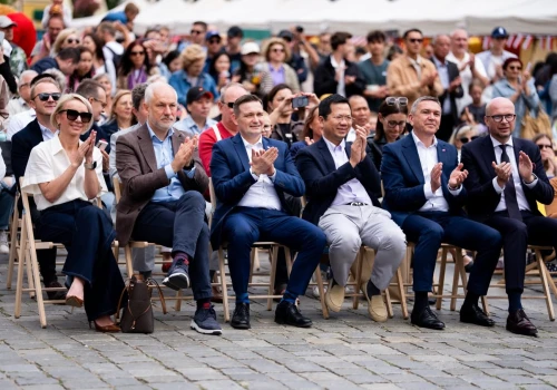 Mnóstwo znanych polityków na Festiwalu Kultury Wietnamskiej we Wrocławiu